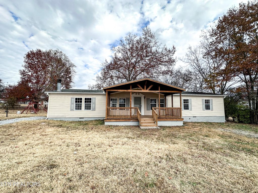 Photo of 174 Hamilton St, Strawberry Plains, TN 37871 (MLS # 1245760)