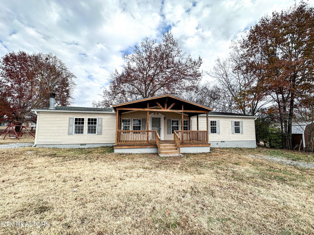 Photo of 174 Hamilton St, Strawberry Plains, TN 37871 (MLS # 1245760)