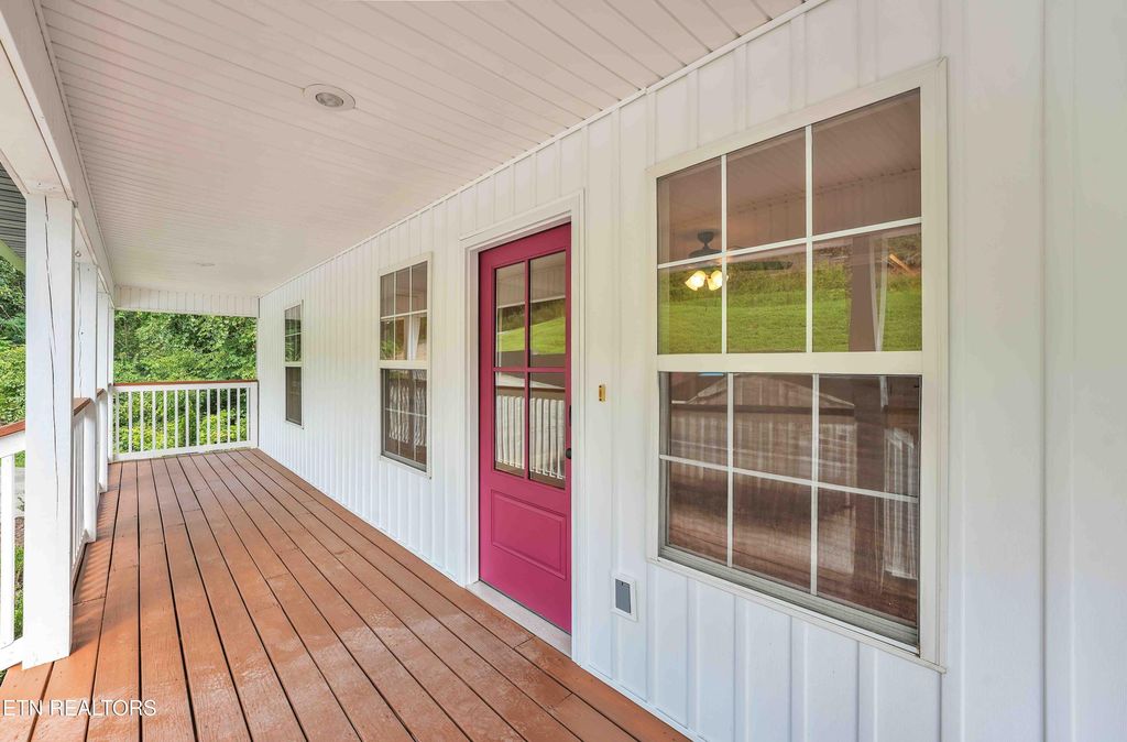 Photo of 334 Amolee Lane, Sevierville, TN 37876 (MLS # 1340254)