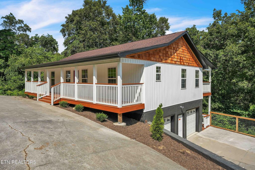 Photo of 334 Amolee Lane, Sevierville, TN 37876 (MLS # 1340254)