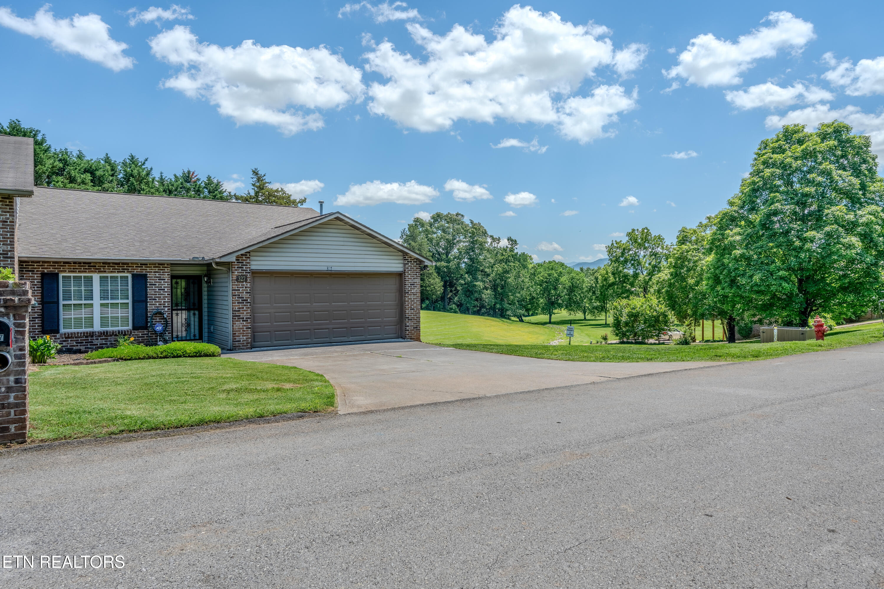 327 Villa Drive 327
