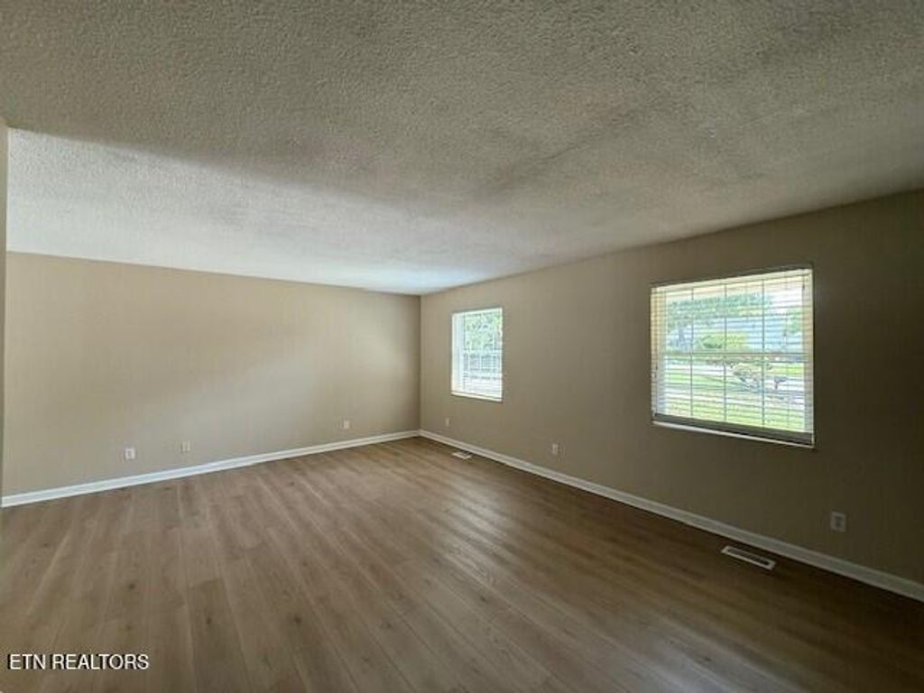 Photo of 8915 Ripon Circle, Knoxville, TN 37923 (MLS # 1333911)