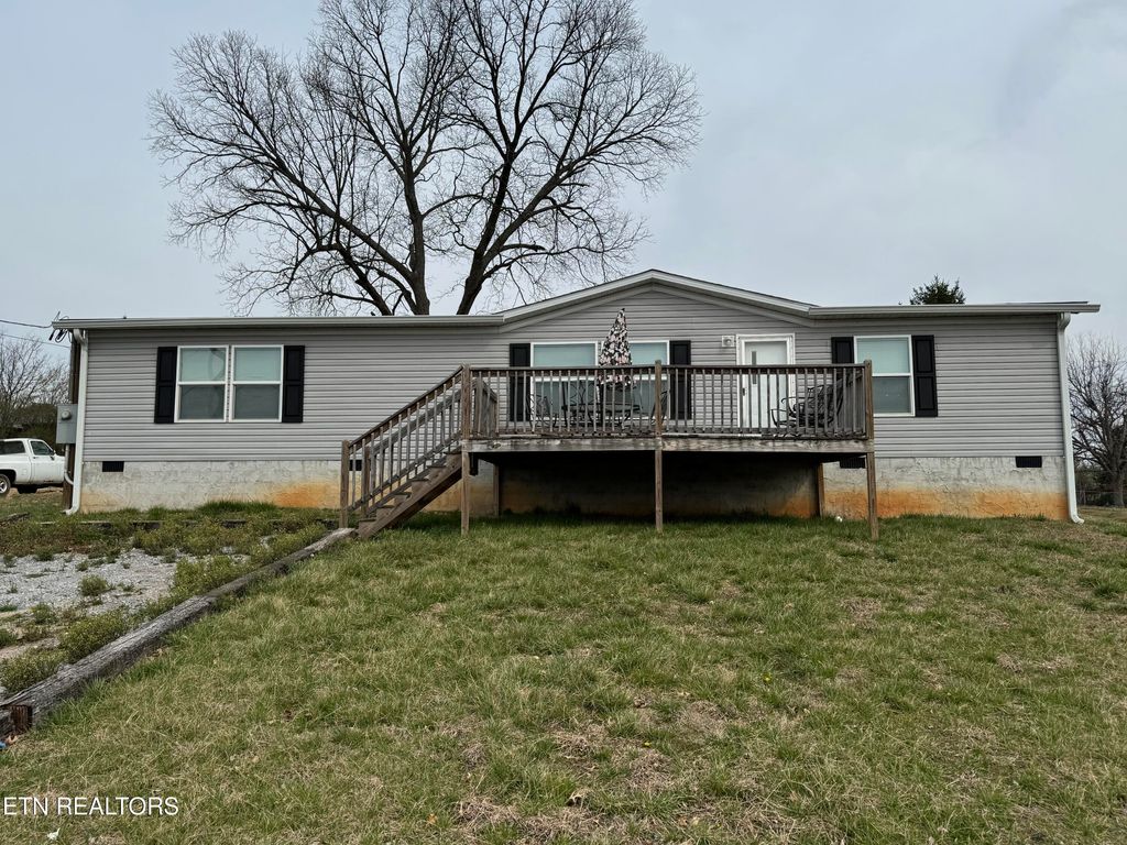 Photo of 1302 W Morris St, Sweetwater, TN 37874 (MLS # 1293470)