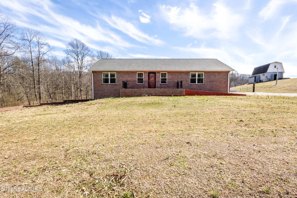 Photo of 1208 Dutch Valley Rd, Clinton, TN 37716 (MLS # 1291518)
