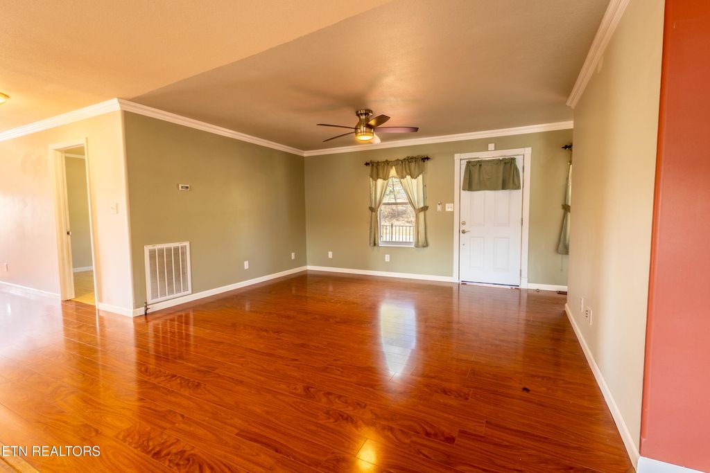 Photo of 1208 Dutch Valley Rd, Clinton, TN 37716 (MLS # 1291518)