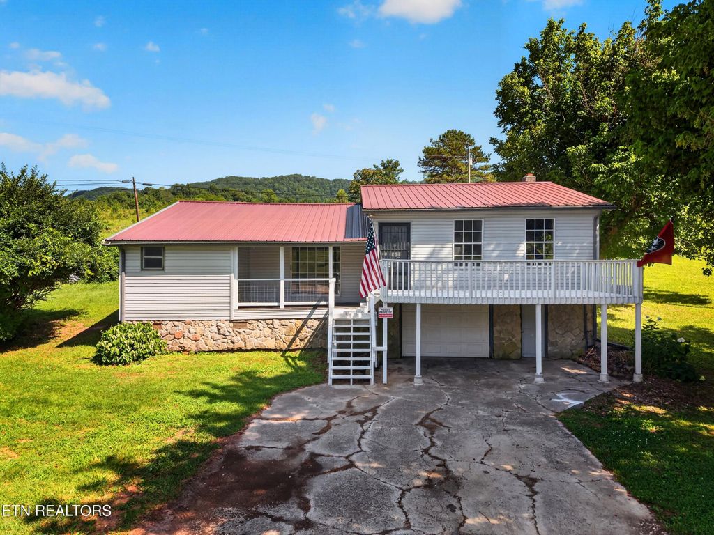 Photo of 1834 Mountain Valley Highway 131, Thorn Hill, TN 37881 (MLS # 1346877)