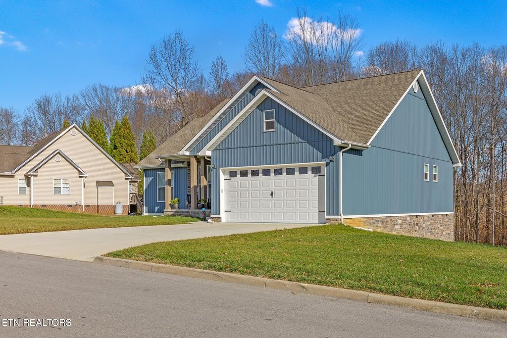 Photo of 100 Shadows Lawn Drive, Athens, TN 37303 (MLS # 1327077)