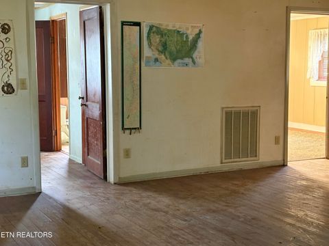 Tiny photo for 498 W Rhea Ave, Spring City, TN 37381 (MLS # 1315120)
