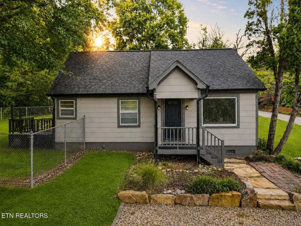 Photo of 1309 Willmann Lane, Knoxville, TN 37919 (MLS # 1349875)