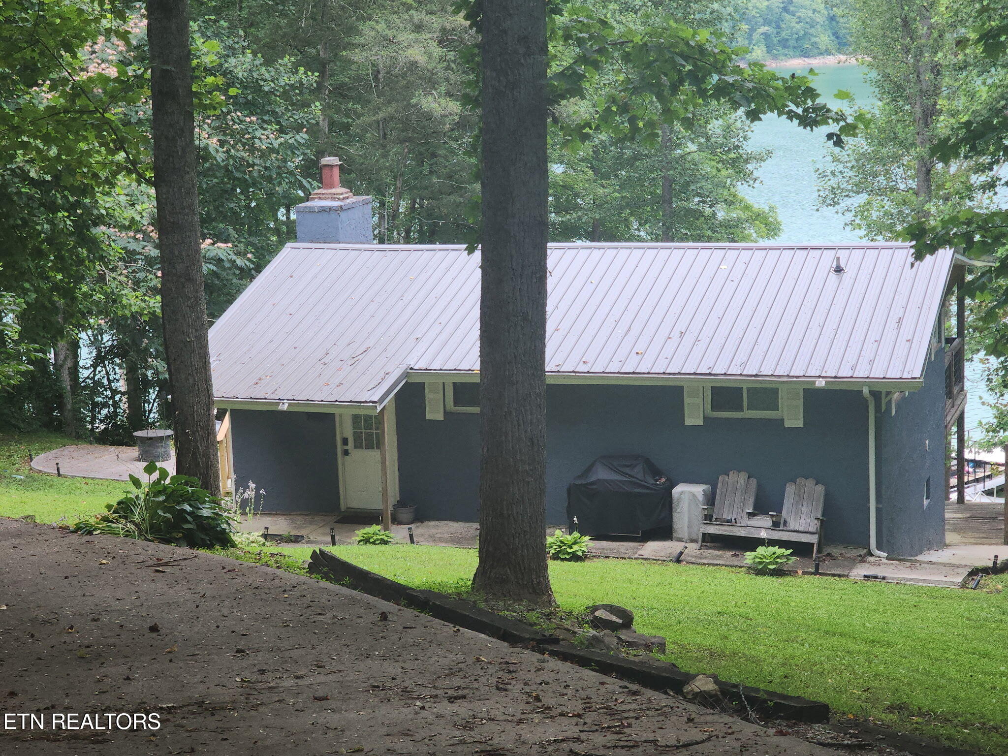 353 Beech Grove Loop