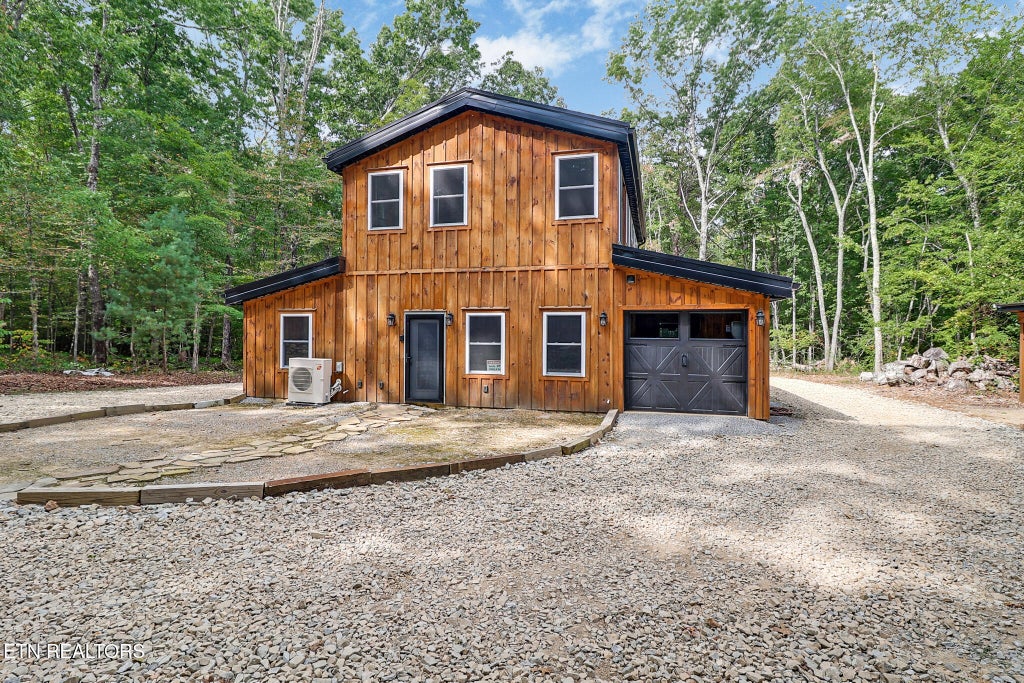 Photo of 42 Staley Way, Crossville, TN 38555 (MLS # 1355188)