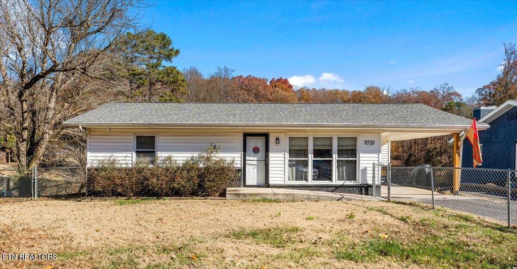 Photo of 8520 Heiskell Rd, Powell, TN 37849 (MLS # 1322051)