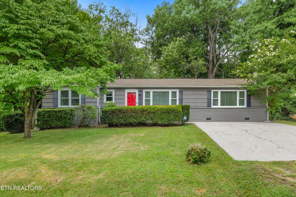 Photo of 1009 Bardill Lane, Knoxville, TN 37919 (MLS # 1347807)