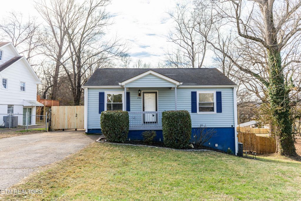 Photo of 2913 NE Woodmont Rd, Knoxville, TN 37917 (MLS # 1328208)