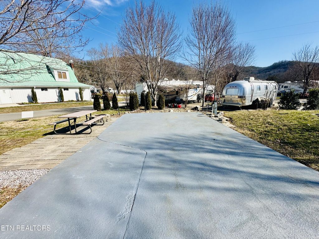 Photo of 26 Highway 73, Townsend, TN 37882 (MLS # 1276603)