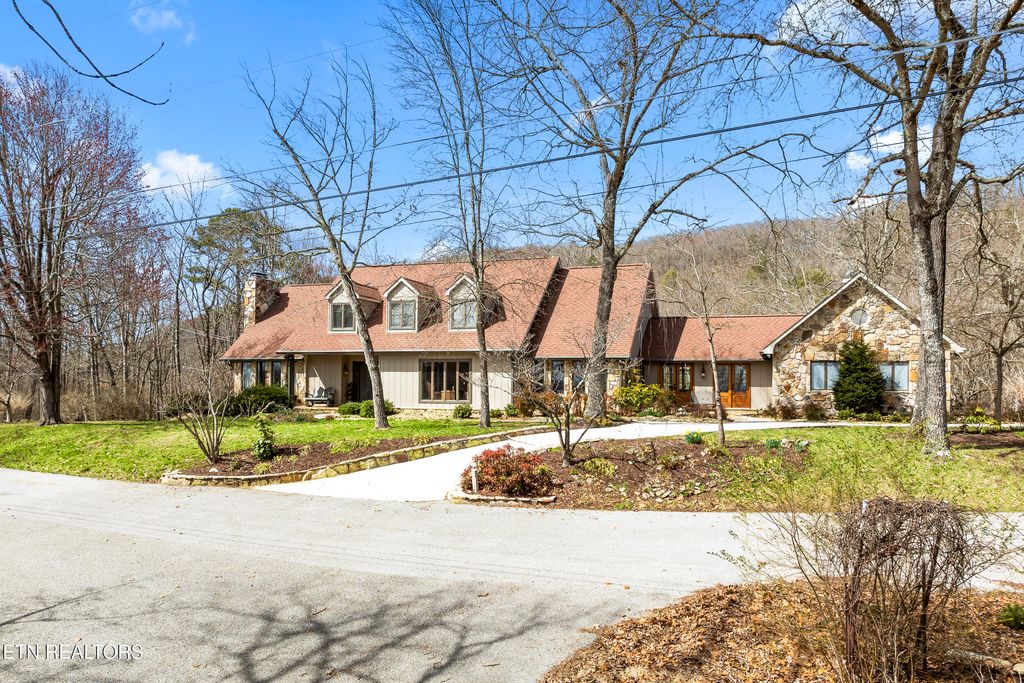 Photo of 111 Deer Haven Court, Harriman, TN 37748 (MLS # 1293066)