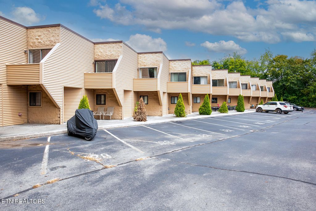 Photo of 124 Olympia Drive, Alcoa, TN 37701 (MLS # 1311121)