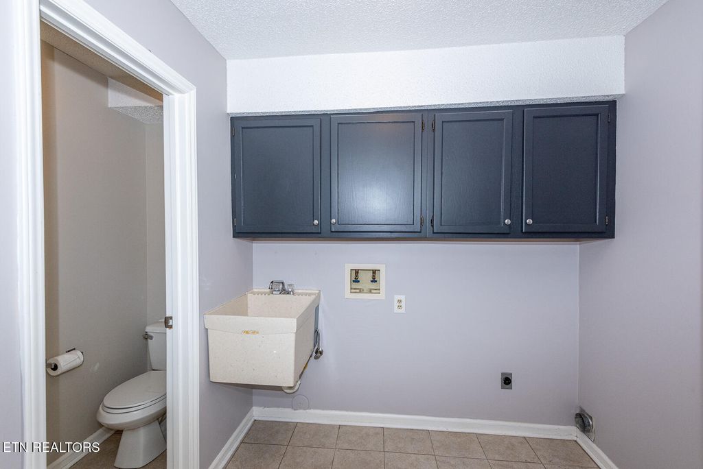 Photo of 124 Olympia Drive, Alcoa, TN 37701 (MLS # 1311121)