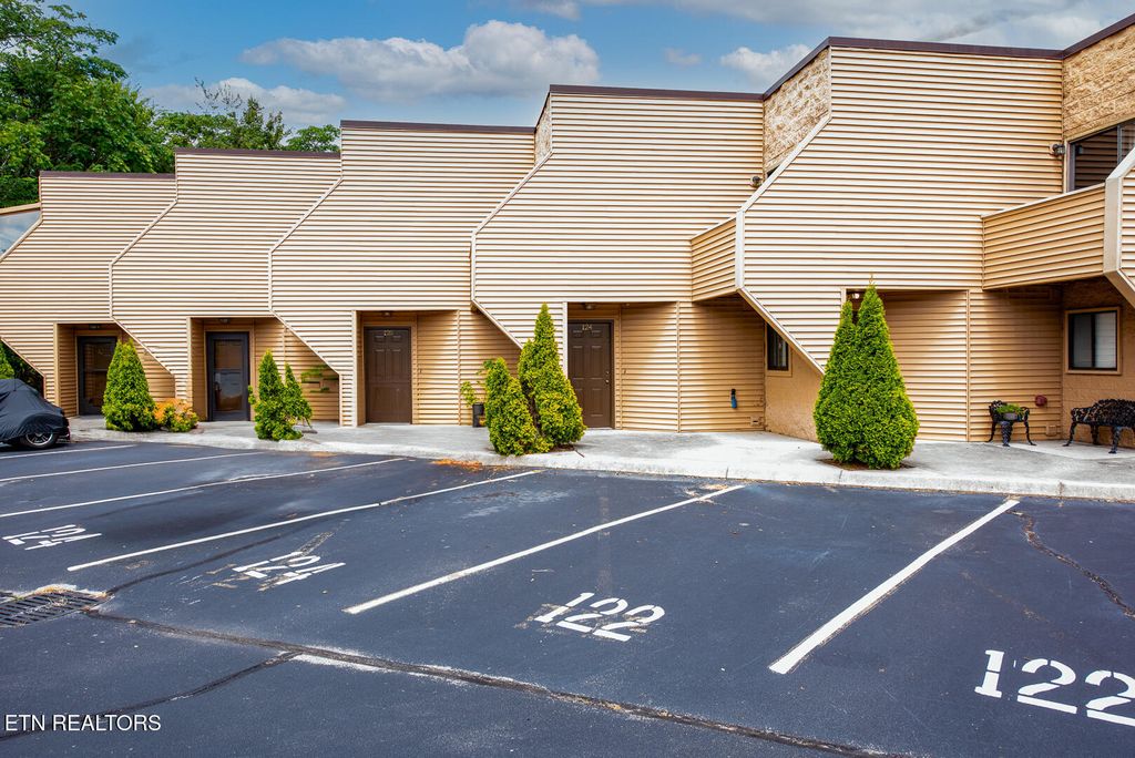 Photo of 124 Olympia Drive, Alcoa, TN 37701 (MLS # 1311121)