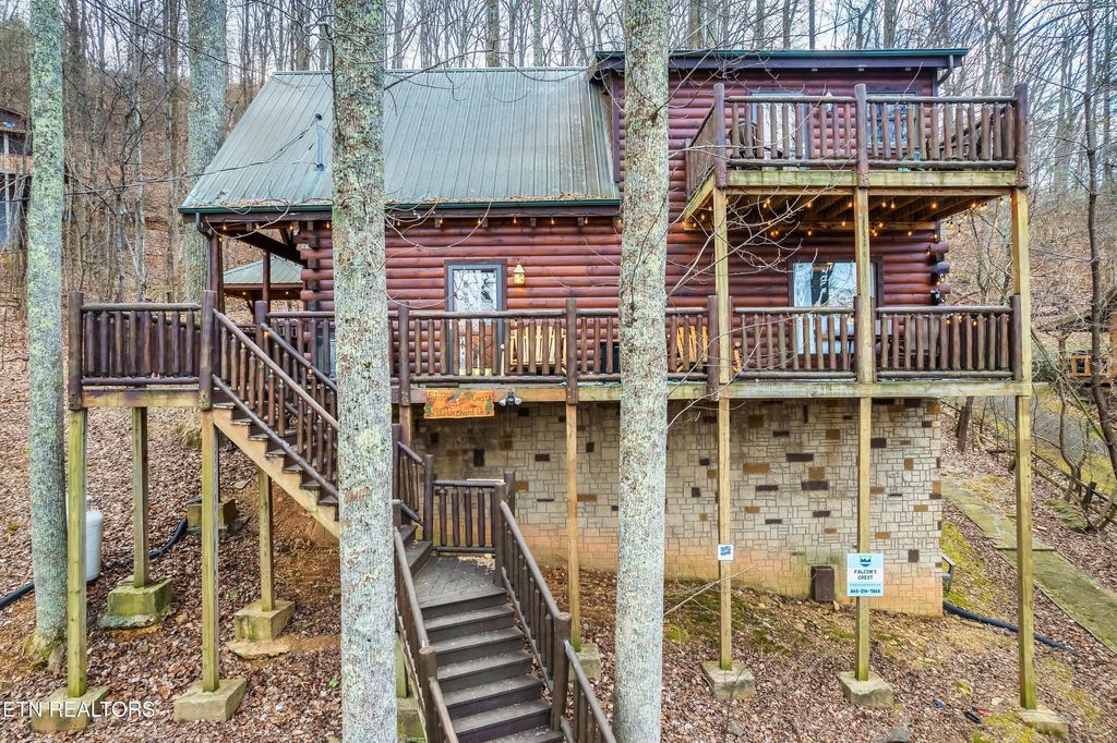 Photo of 1910 Orchard Drive, Sevierville, TN 37876 (MLS # 1341049)
