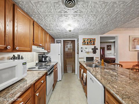 Photo of 1380 Ski View Drive #5104, Gatlinburg, TN 37738 (MLS # 1328179)