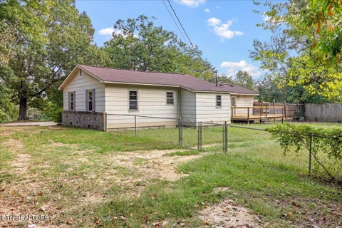 Tiny photo for 139 County Road 532, Etowah, TN 37331 (MLS # 1358420)