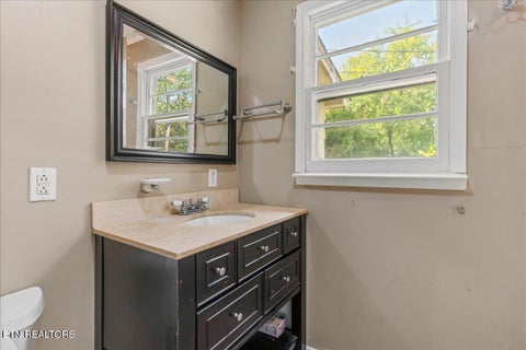 Tiny photo for 139 County Road 532, Etowah, TN 37331 (MLS # 1358420)