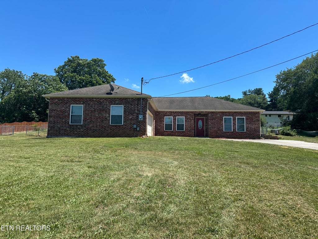 Photo of 1221 Topside Rd, Louisville, TN 37777 (MLS # 1345452)