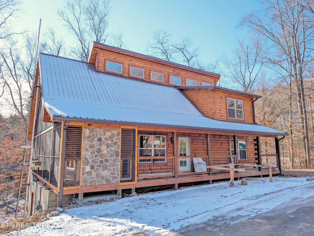 Photo of 723 Nighthawk Way, Pigeon Forge, TN 37863 (MLS # 1277866)