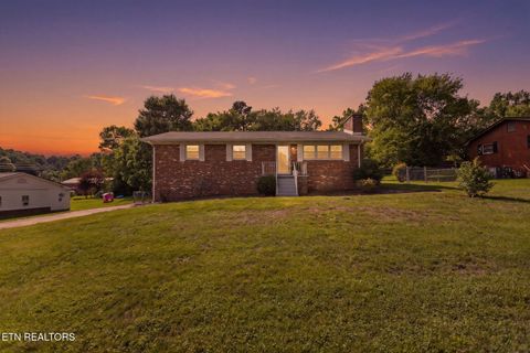Photo of 1025 Lancewood Drive, Knoxville, TN 37920 (MLS # 1342617)