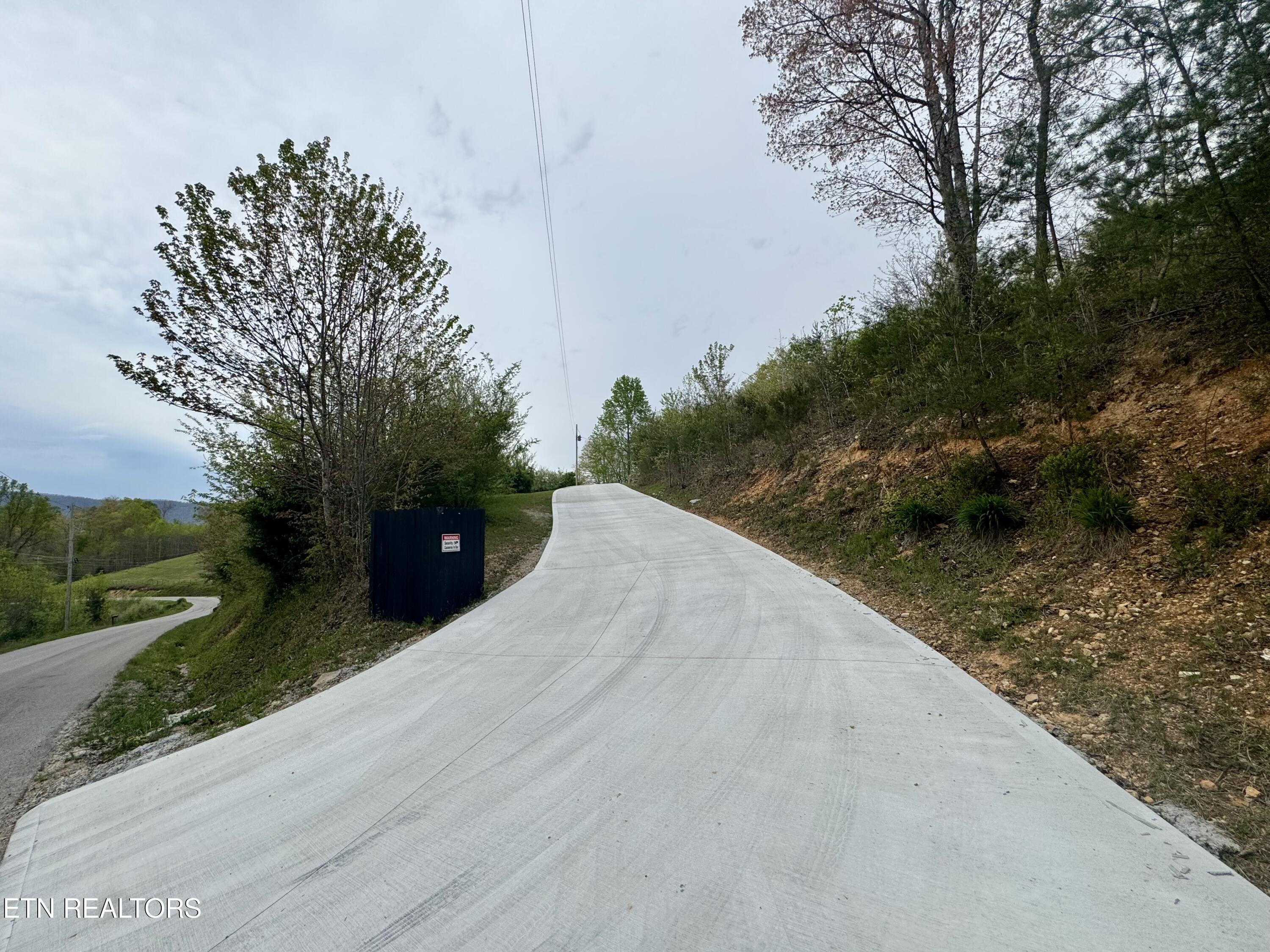 1405 Glade Springs Rd
