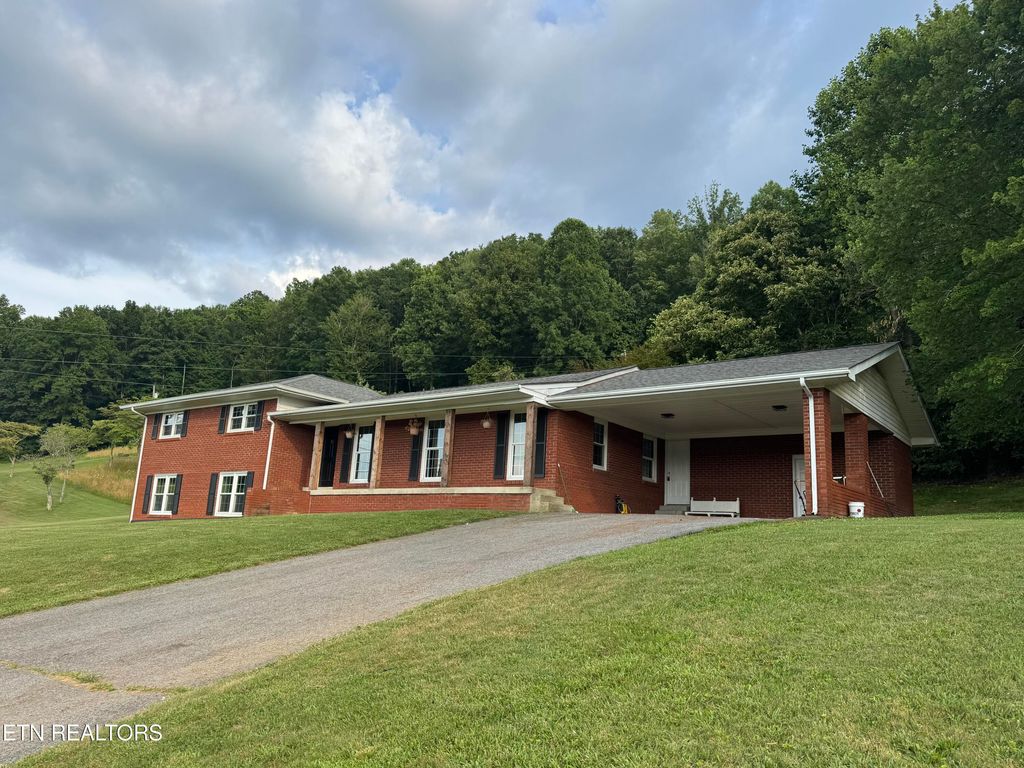 Photo of 115 Red Oak Lane, New Tazewell, TN 37825 (MLS # 1307342)