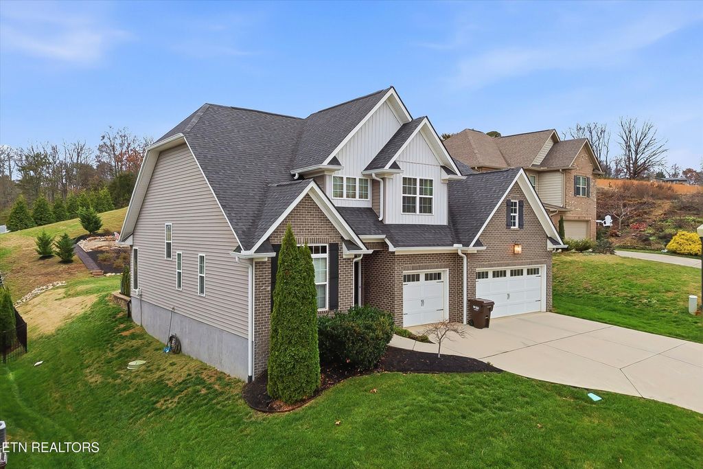 Photo of 521 Vivian Lee Lane, Knoxville, TN 37934 (MLS # 1323640)