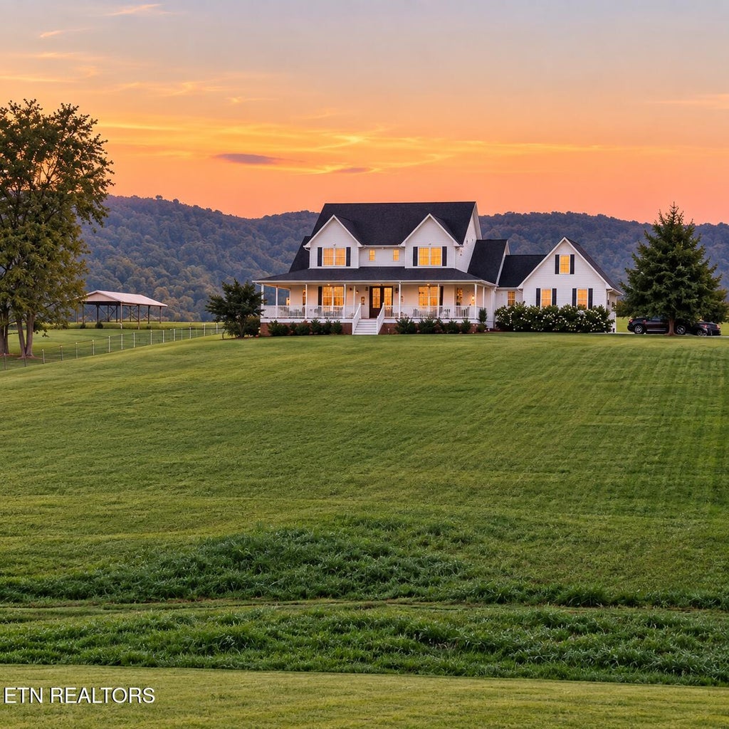 Photo of 3604 Pineview Rd, Maryville, TN 37803 (MLS # 1357994)