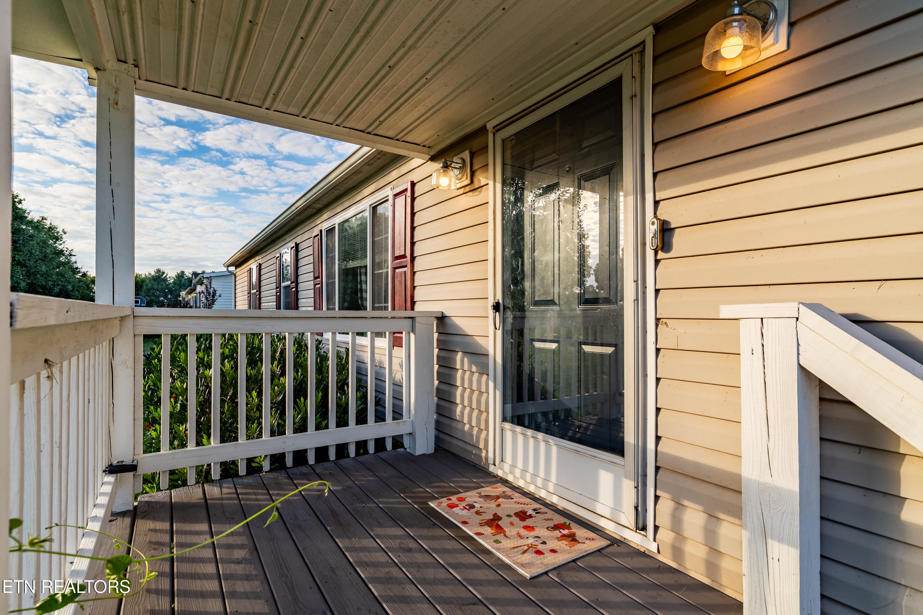 1229 Mountain View Circle