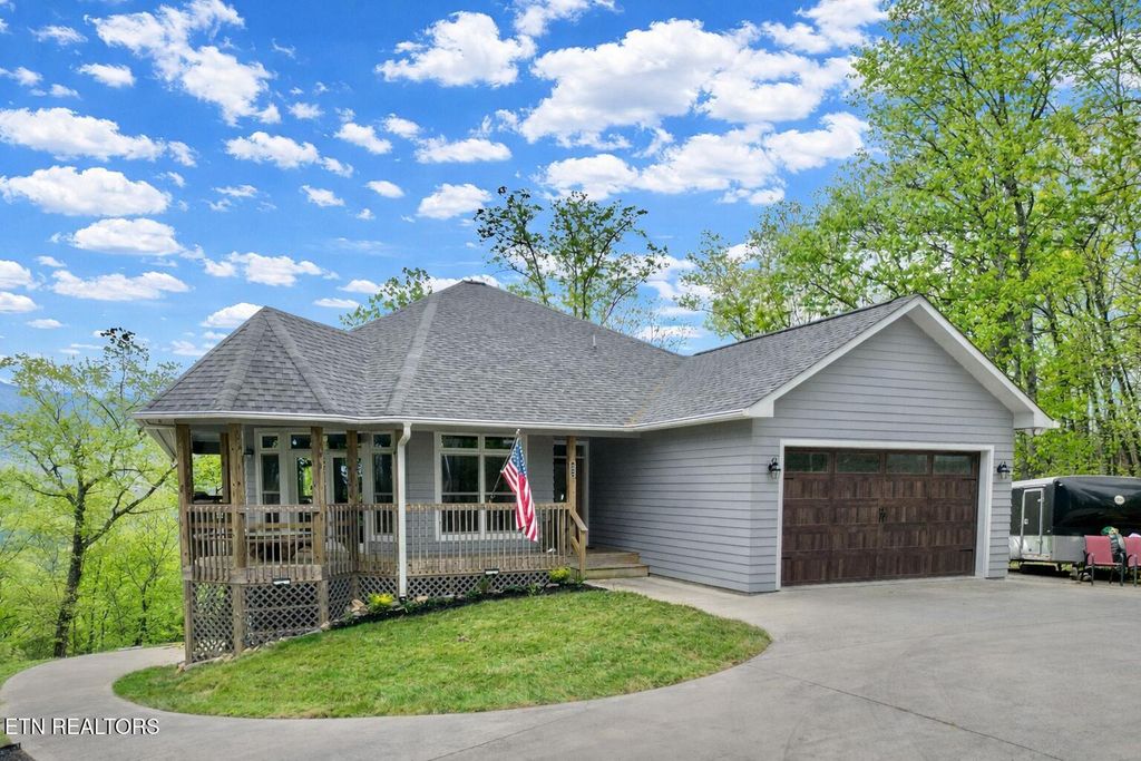 Photo of 2932 Mockingbird Way, Sevierville, TN 37862 (MLS # 1333396)