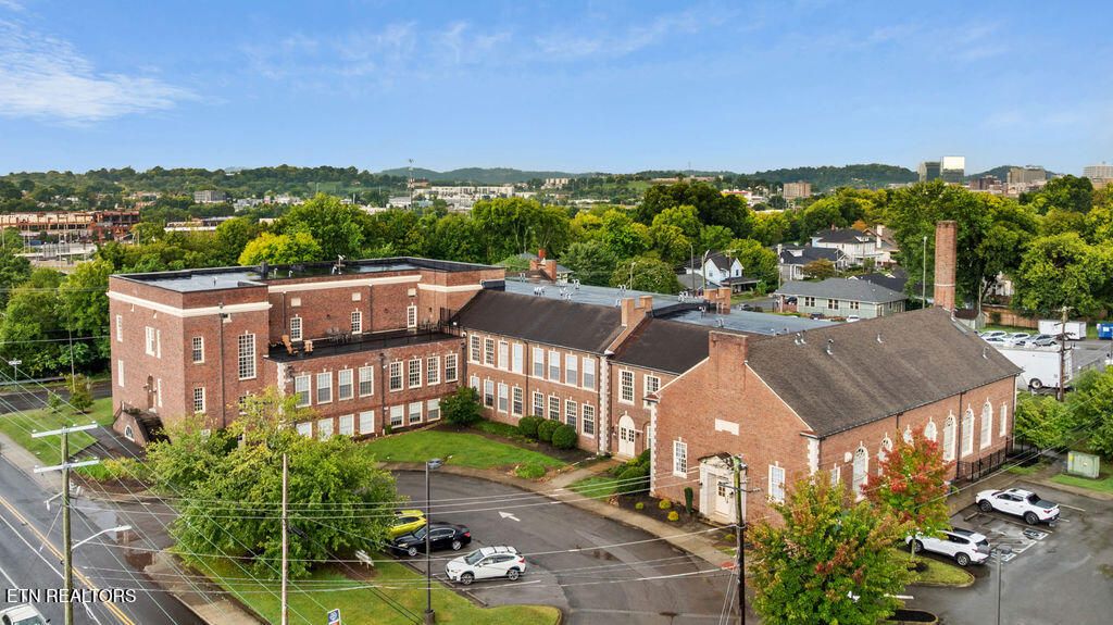 Photo of 140 E Glenwood Ave #206, Knoxville, TN 37917 (MLS # 1314401)