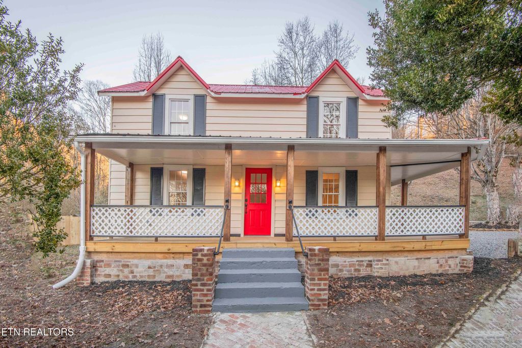 Photo of 299 Big Mountain Hollow Rd, Oliver Springs, TN 37840 (MLS # 1324408)