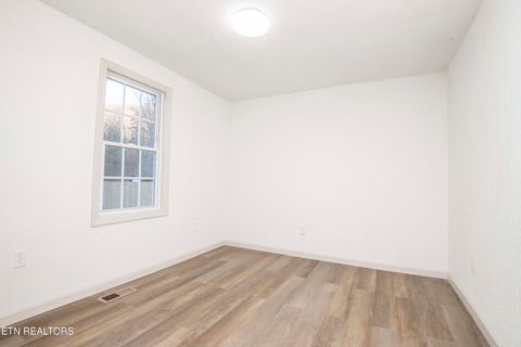 Tiny photo for 299 Big Mountain Hollow Rd, Oliver Springs, TN 37840 (MLS # 1324408)