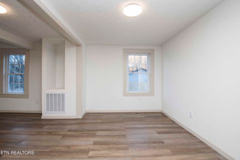 Tiny photo for 299 Big Mountain Hollow Rd, Oliver Springs, TN 37840 (MLS # 1324408)