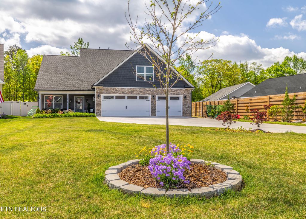 Photo of 7638 Bailey Landing Lane, Knoxville, TN 37931 (MLS # 1336769)
