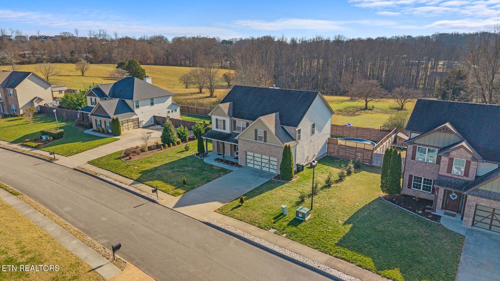 Photo of 767 W Glenview Drive, Lenoir City, TN 37771 (MLS # 1325615)