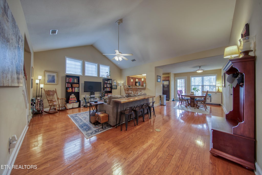 Photo of 1418 Hazelgreen Way, Knoxville, TN 37912 (MLS # 1353477)