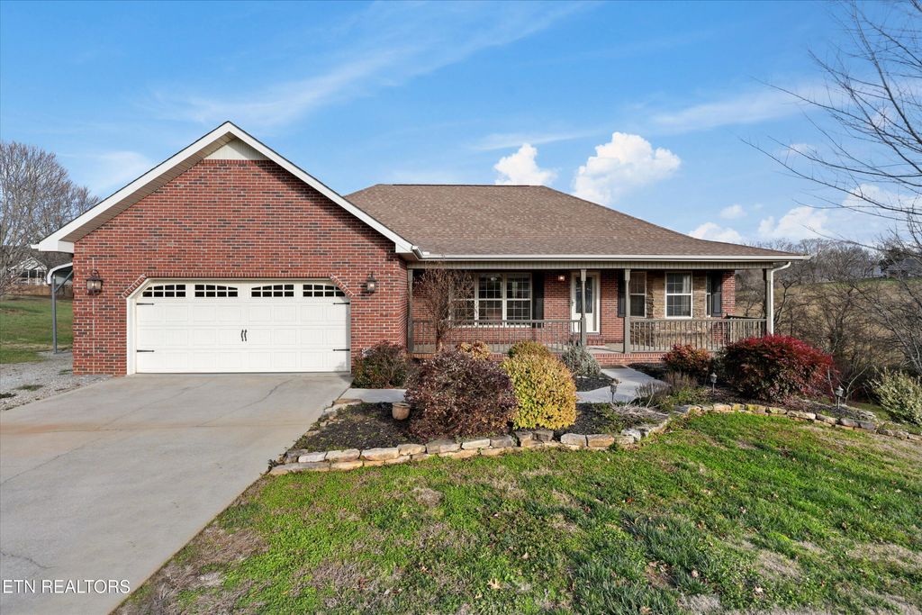 Photo of 3519 Brandon Lee Drive, Maryville, TN 37804 (MLS # 1327532)