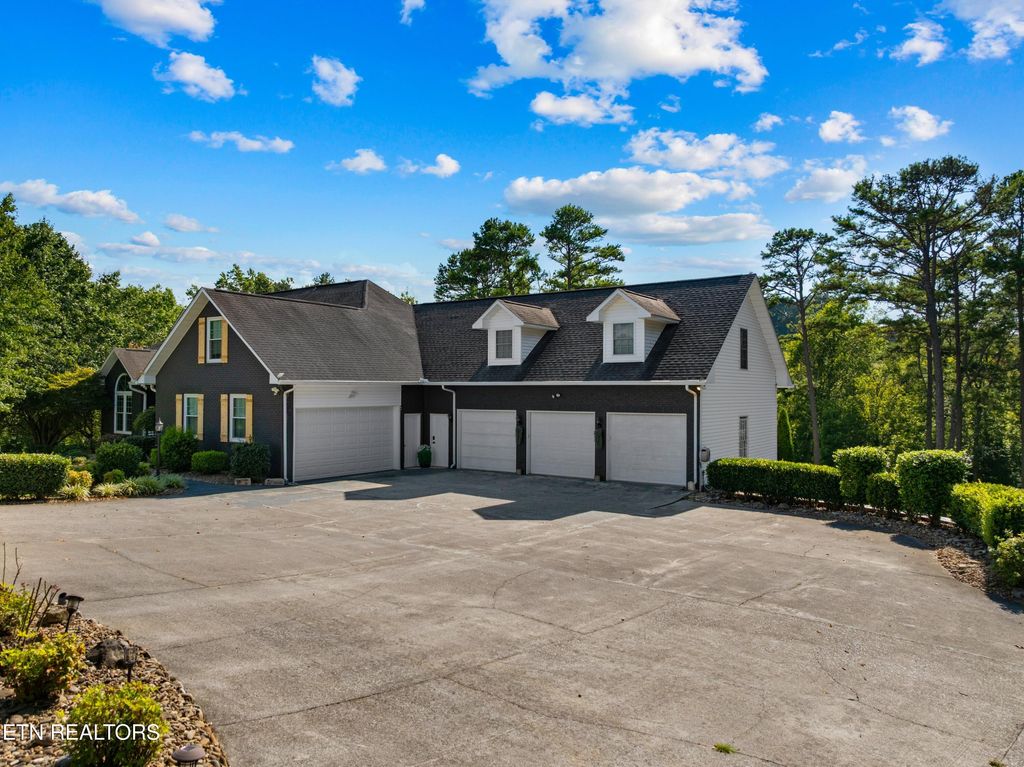 Photo of 1887 Lakebrook Circle, Dandridge, TN 37725 (MLS # 1312778)