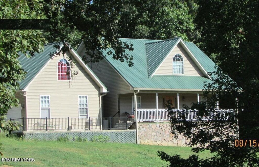 Photo of 3527 Fox Creek Rd, Louisville, TN 37777 (MLS # 1276493)