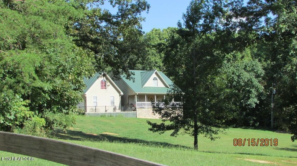 Photo of 3527 Fox Creek Rd, Louisville, TN 37777 (MLS # 1276493)