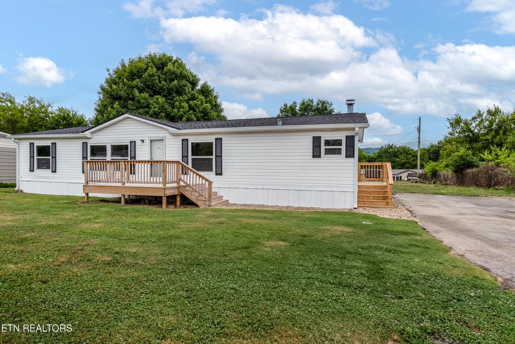 Photo of 316 Winchester Drive, Walland, TN 37886 (MLS # 1269587)