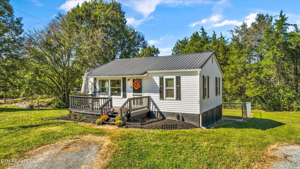 Photo of 626 N White Pine Rd, Talbott, TN 37877 (MLS # 1359469)