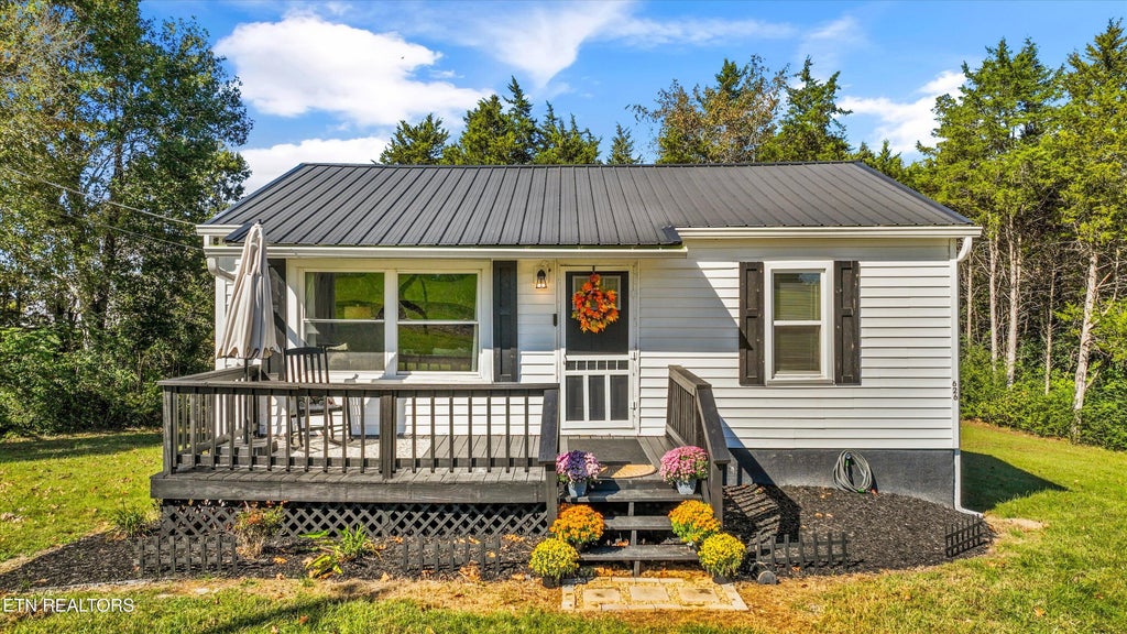 Photo of 626 N White Pine Rd, Talbott, TN 37877 (MLS # 1359469)